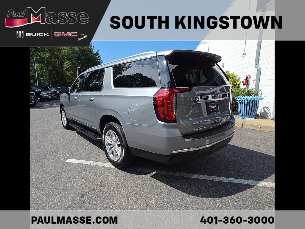 Used 2023 GMC Yukon XL SLT w/ SLT Premium Package AWD/4WD image 7
