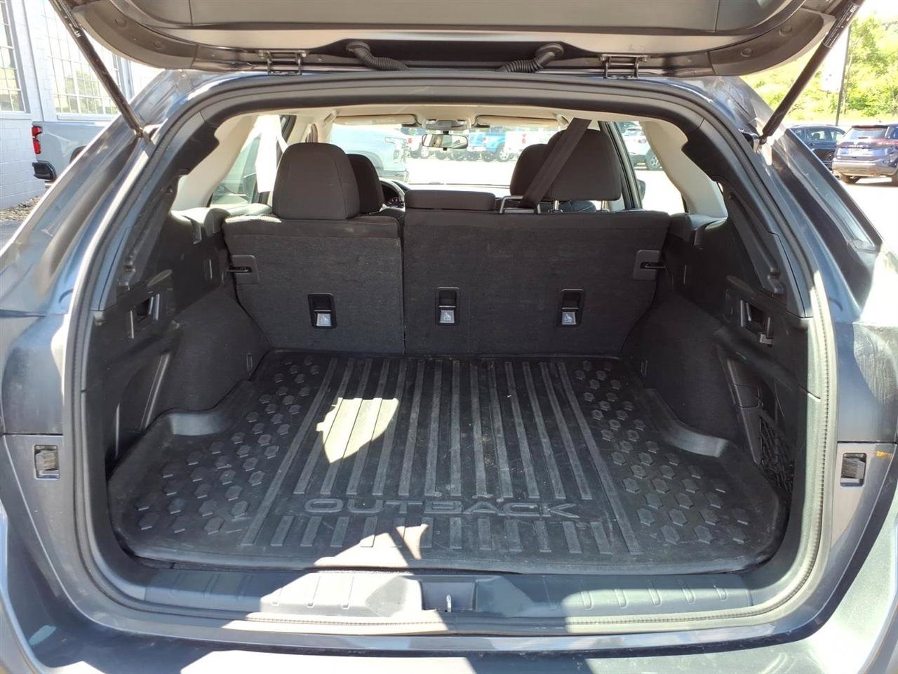 Used 2023 Subaru Outback AWD/4WD image 8