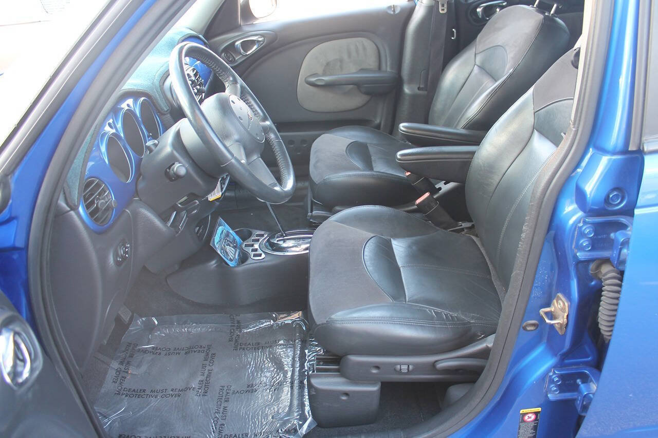 Used 2004 Chrysler PT Cruiser Limited FWD image 21