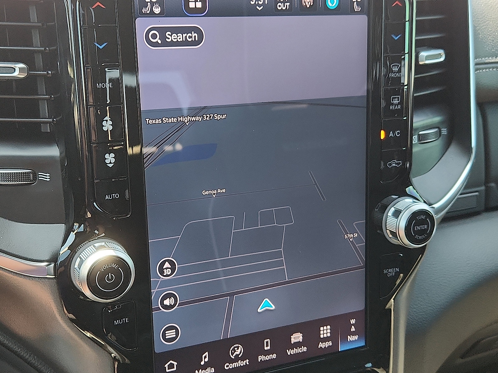 Used 2025 RAM 1500 Laramie image 13