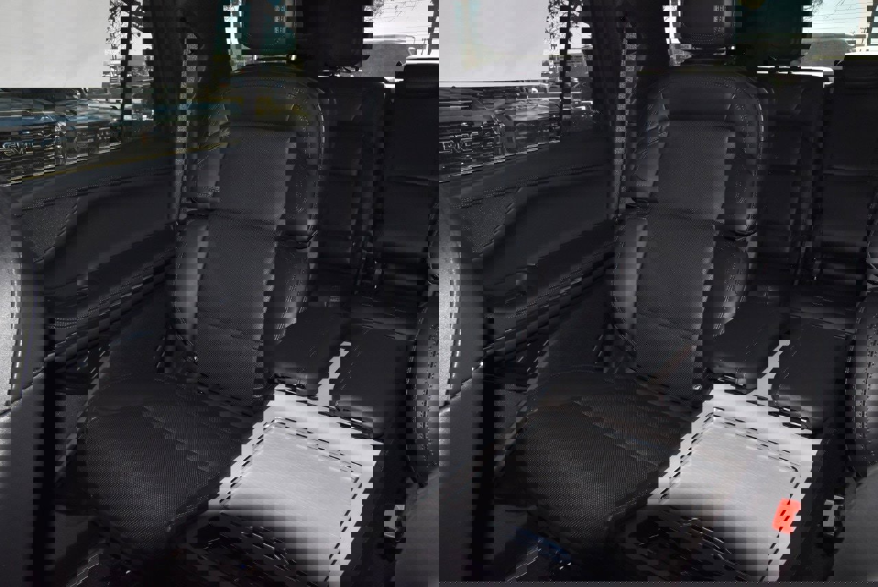 New 2025 Lincoln Navigator Reserve w/ Jet Appearance Package image 28