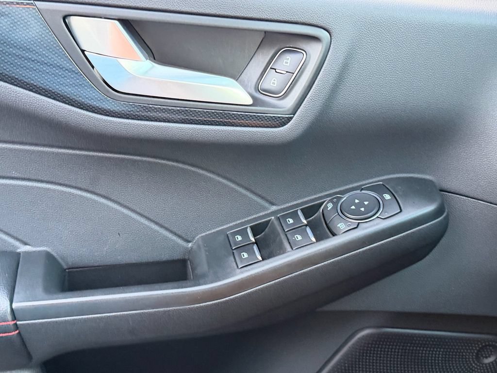 Used 2024 Ford Escape ST-Line w/ Tech Pack #1 FWD image 24