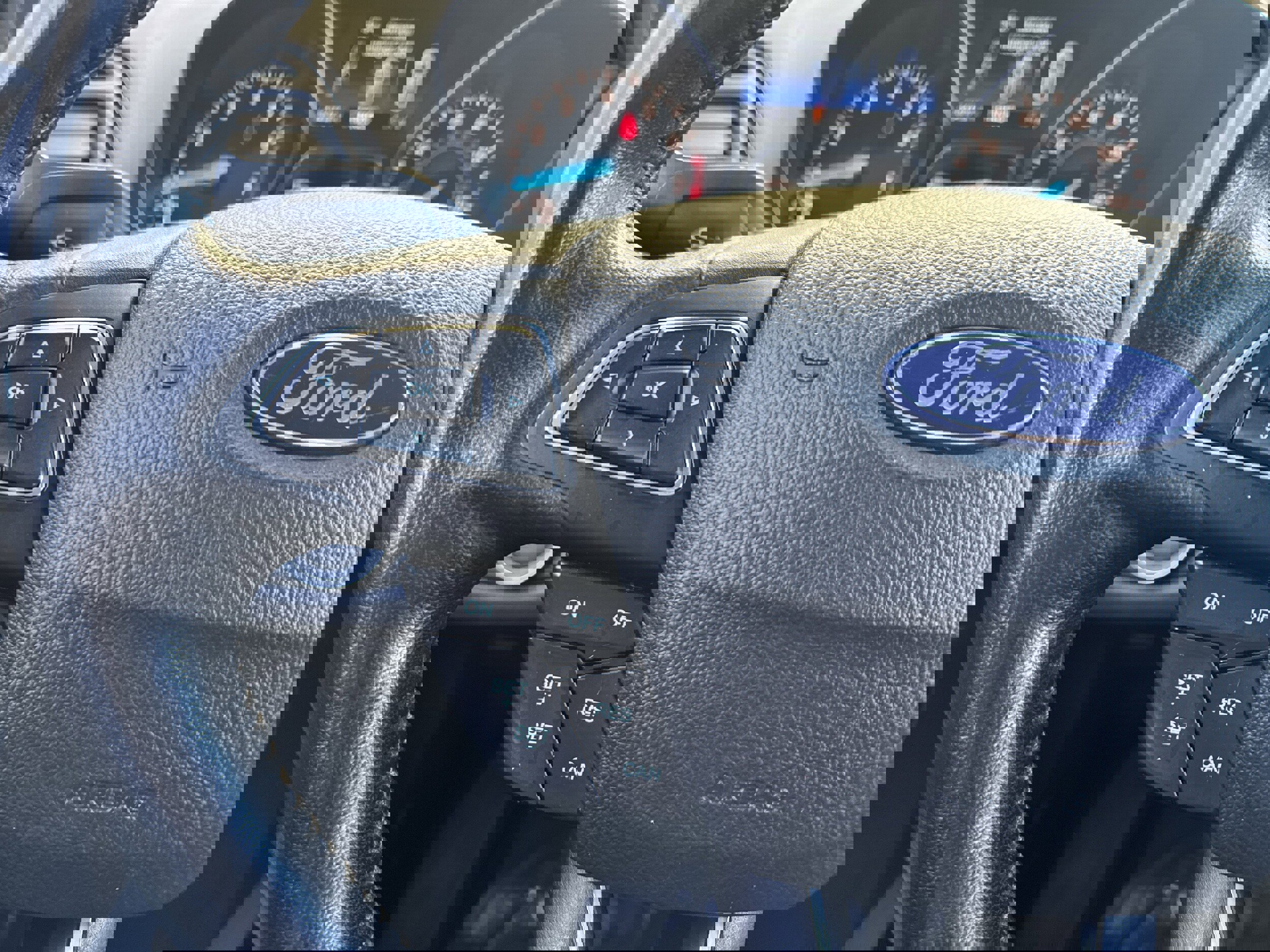 Used 2019 Ford Escape Titanium w/ U9j03 - Titanium Tow Package image 23