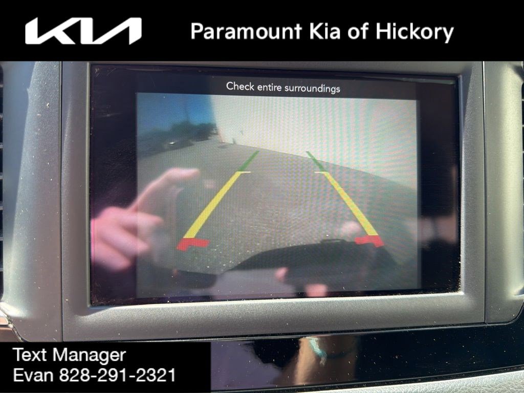 Used 2018 Chrysler Pacifica LX FWD image 21