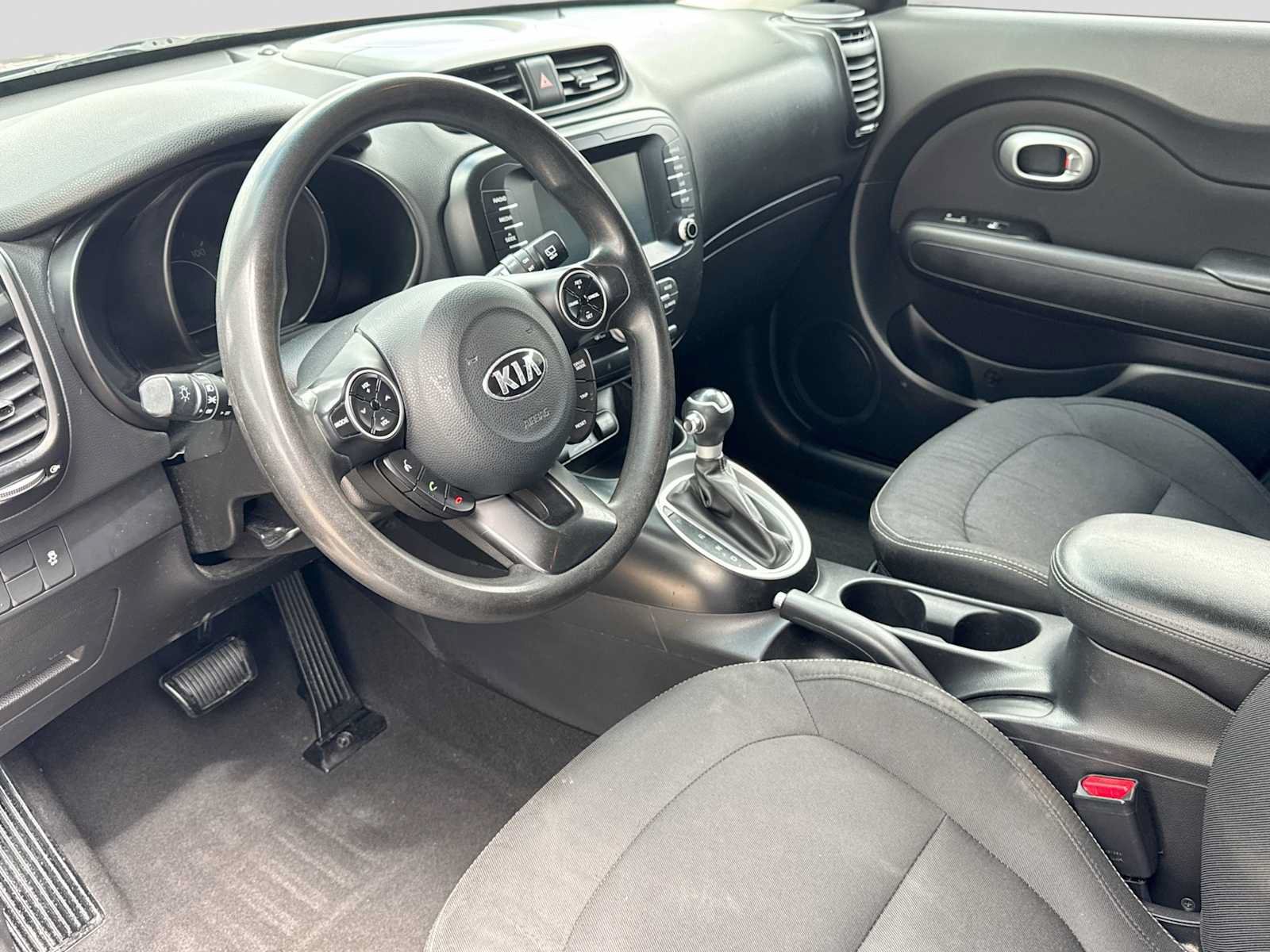 Used 2018 Kia Soul + FWD image 2