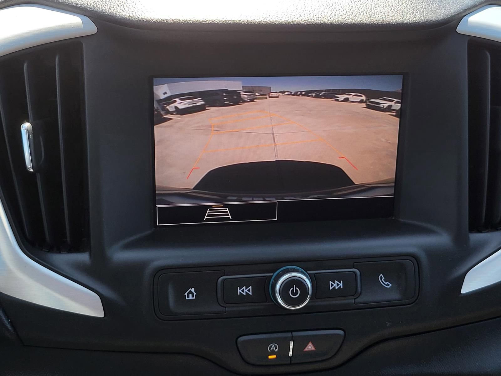 Used 2024 GMC Terrain SLE image 23