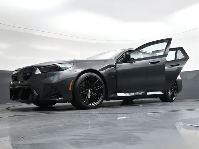 Used 2026 BMW M5 Touring image 44