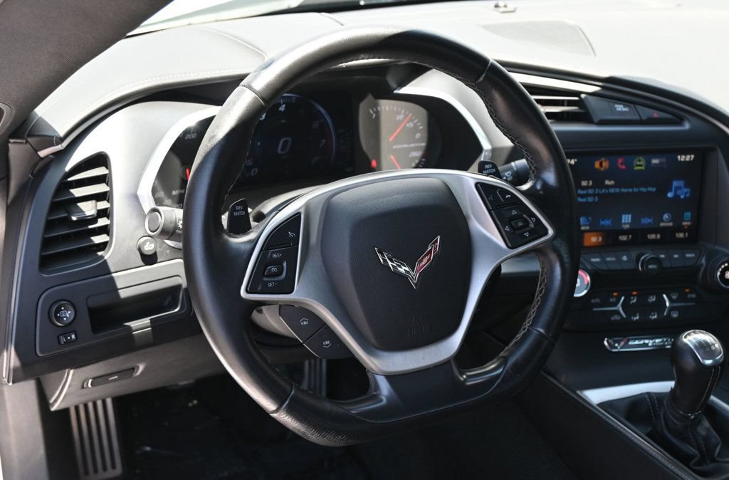 Used 2016 Chevrolet Corvette Stingray Coupe RWD image 13