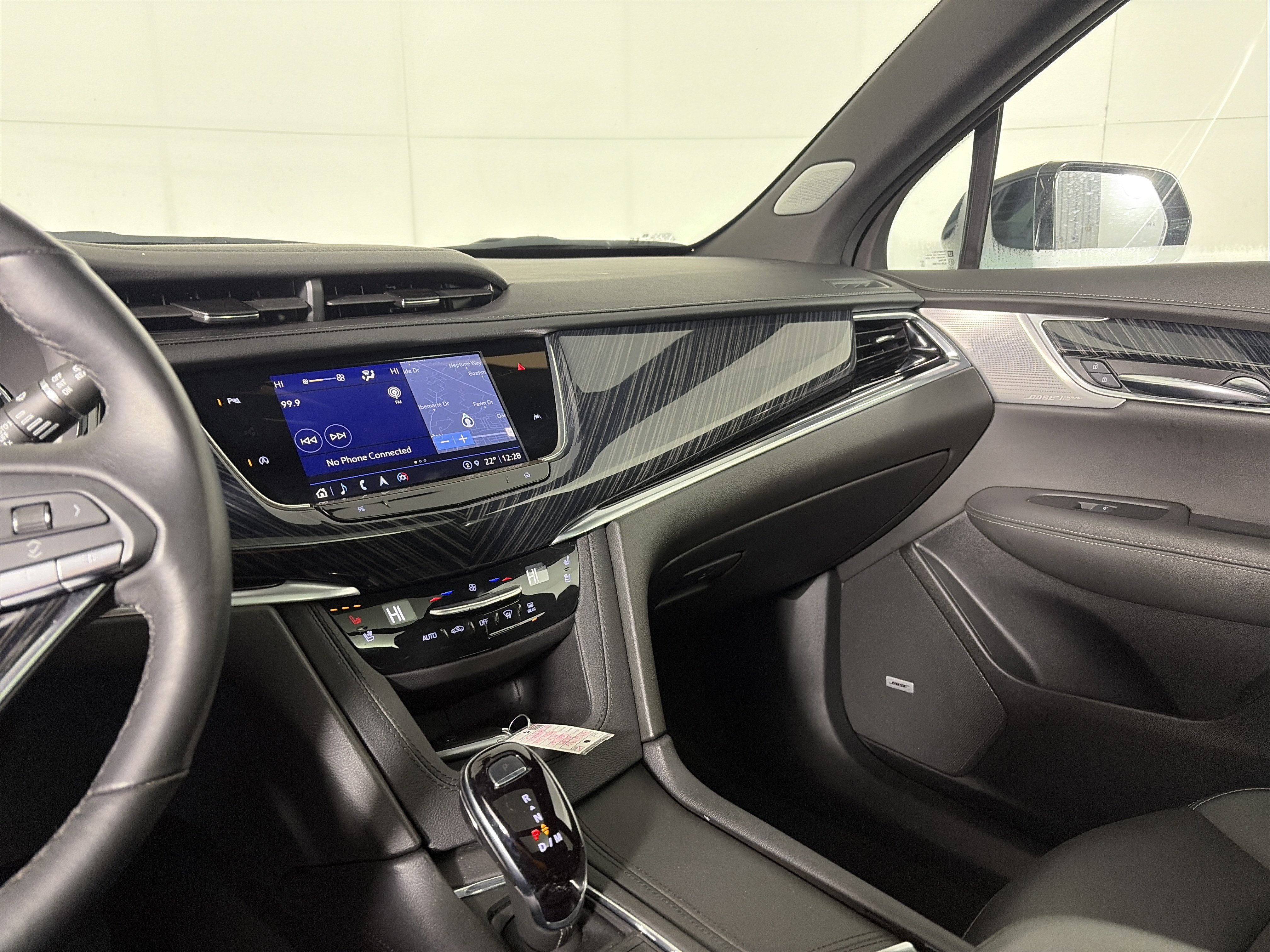 Certified 2025 Cadillac XT6 Premium Luxury image 25