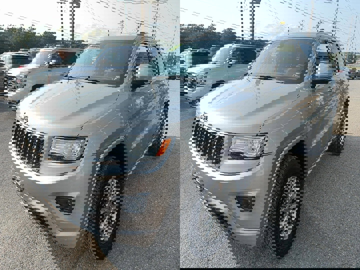 Used 2015 Jeep Grand Cherokee Overland image 4