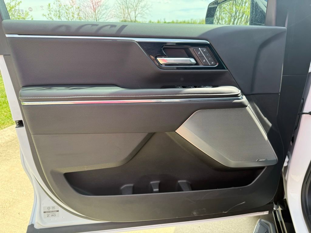 Used 2025 GMC Sierra EV Denali image 32