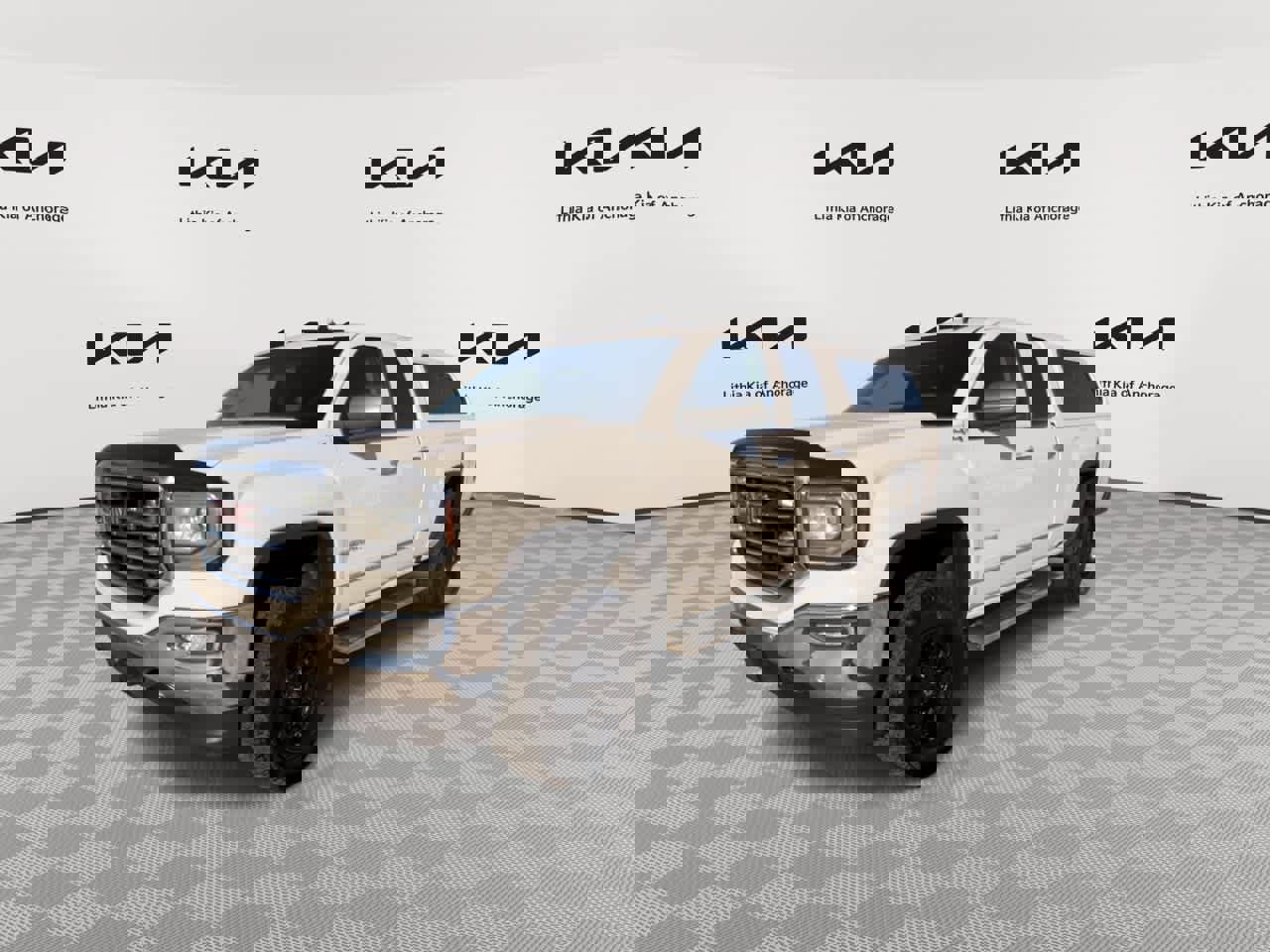 Used 2017 GMC Sierra 1500 SLT w/ SLT Preferred Package image 5