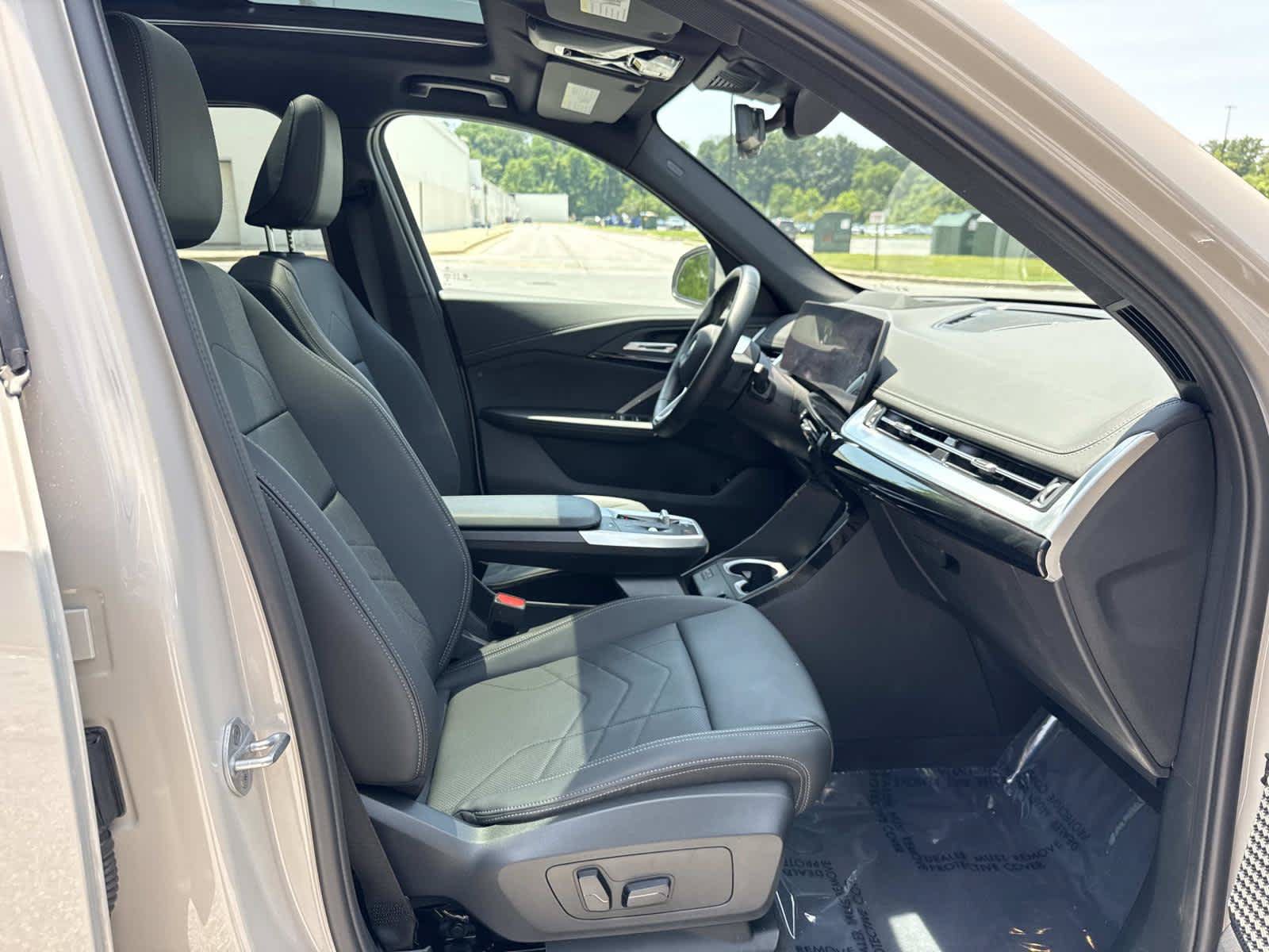 Used 2026 BMW X1 xDrive28i AWD/4WD image 16