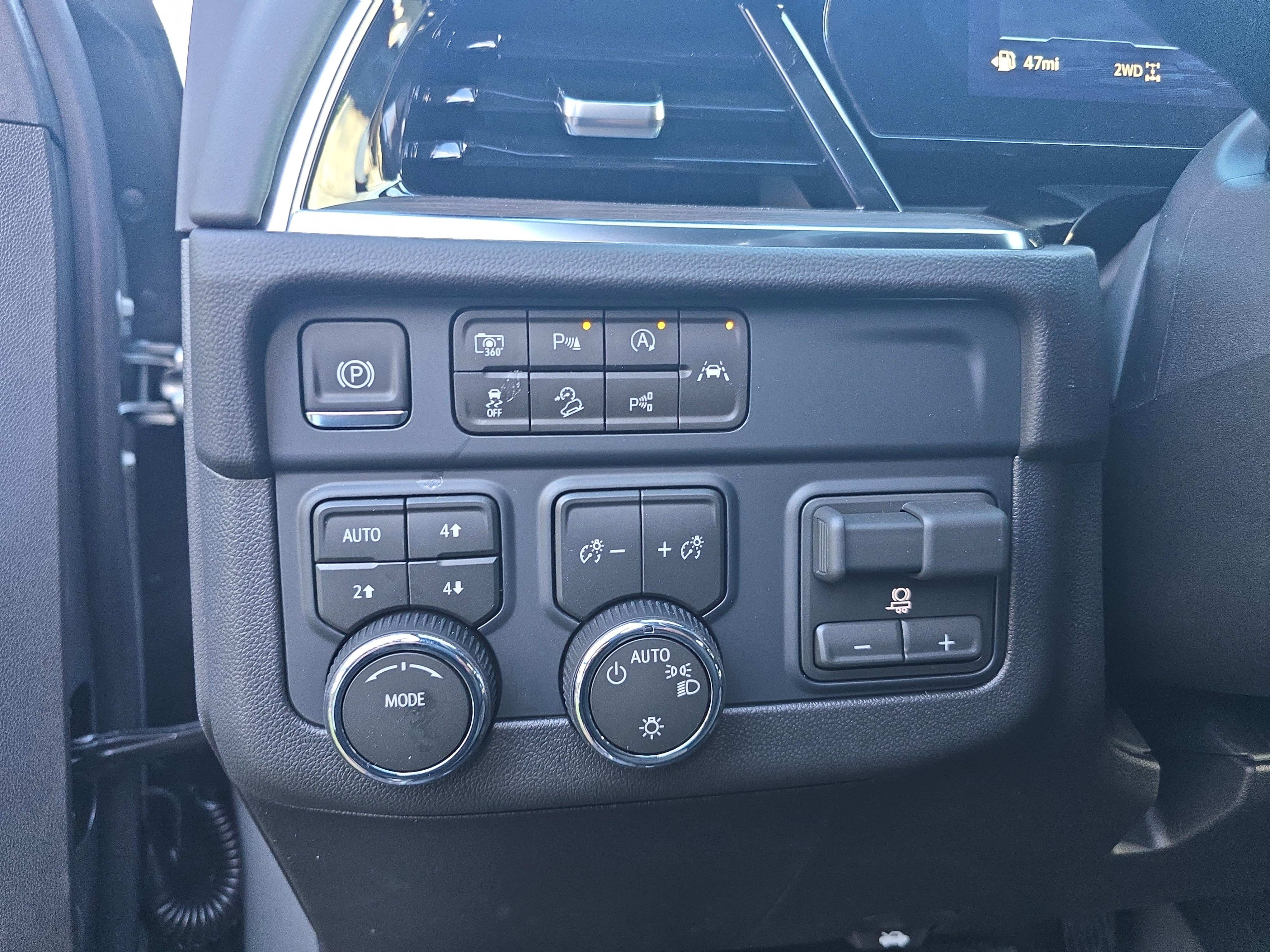 New 2026 Chevrolet Suburban LS image 20