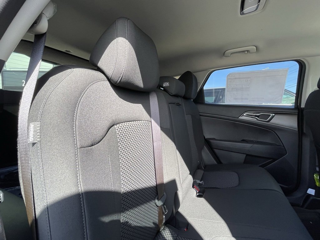 New 2026 Kia Sportage LX image 25