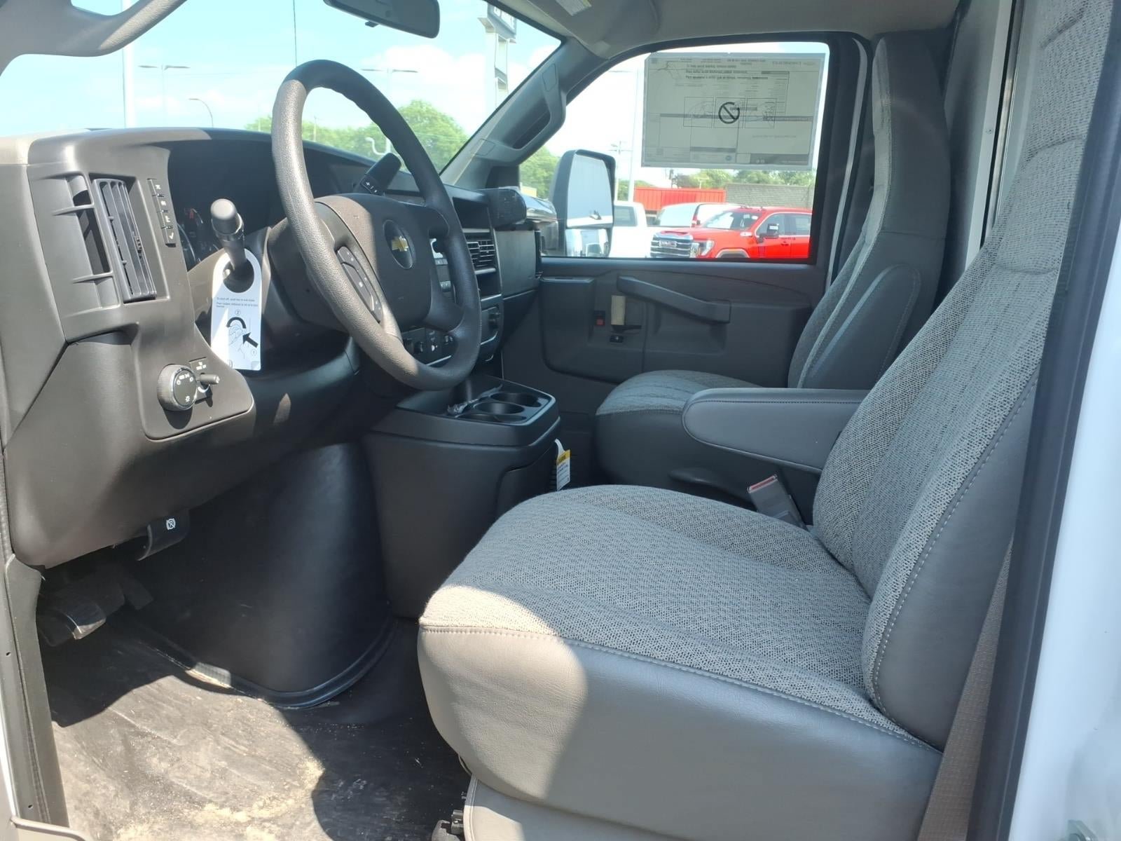New 2026 Chevrolet Express 4500 w/ Power Convenience Package RWD image 9