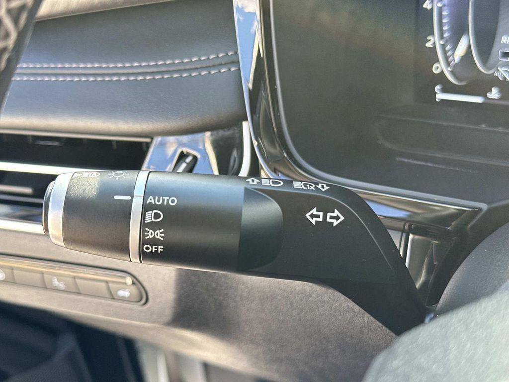 Used 2025 INFINITI QX60 Sensory w/ Vision Package AWD/4WD image 24
