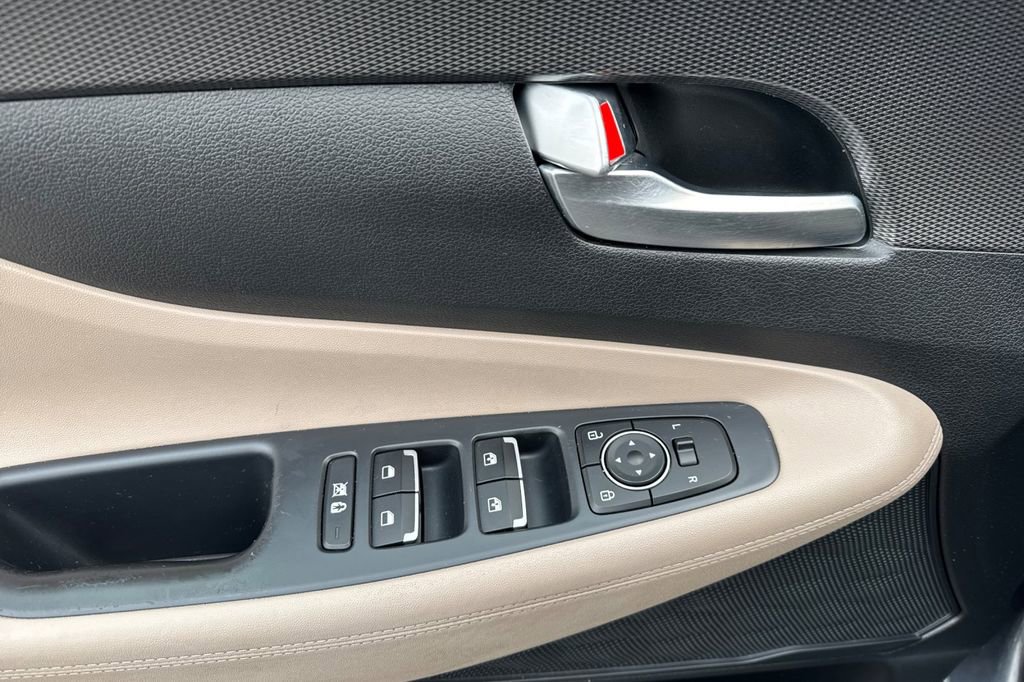 Used 2020 Hyundai Santa Fe SEL image 14