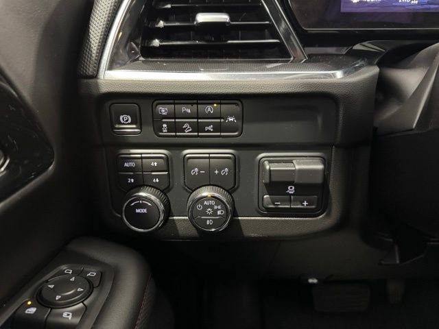 Used 2025 Chevrolet Tahoe RST w/ Comfort Package AWD/4WD image 18