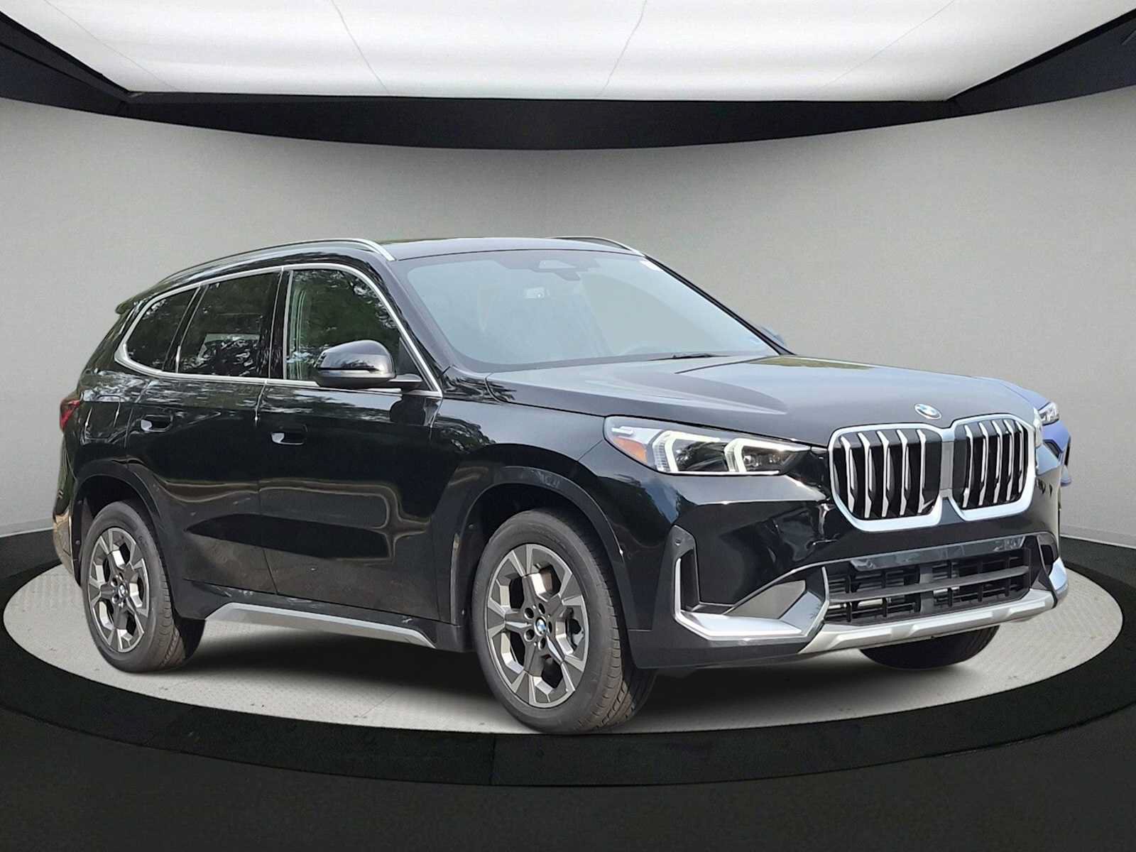 New 2027 BMW X1 xDrive28i AWD/4WD image 2