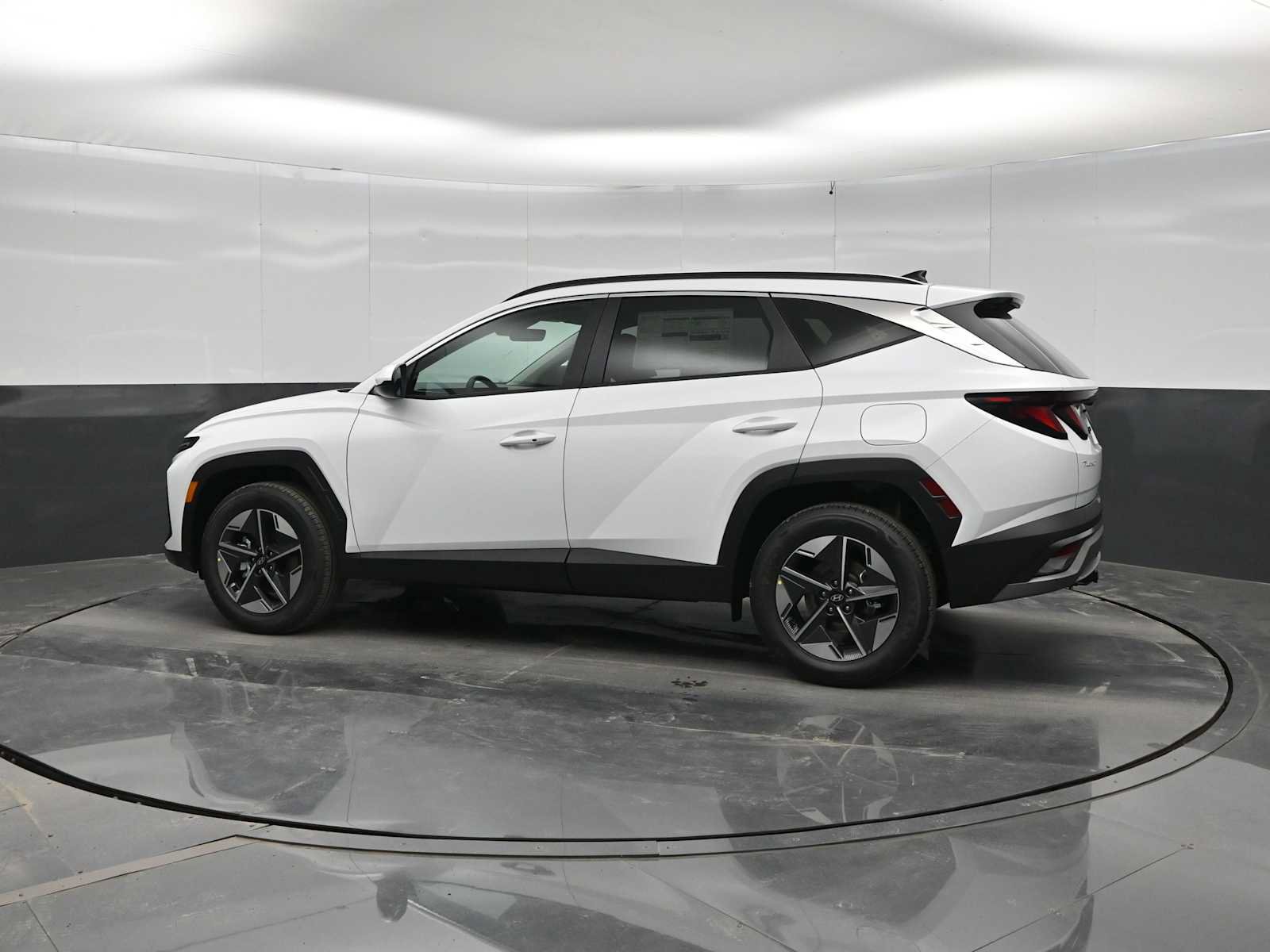 New 2026 Hyundai Tucson SEL w/ Tow & Go Package AWD/4WD image 5
