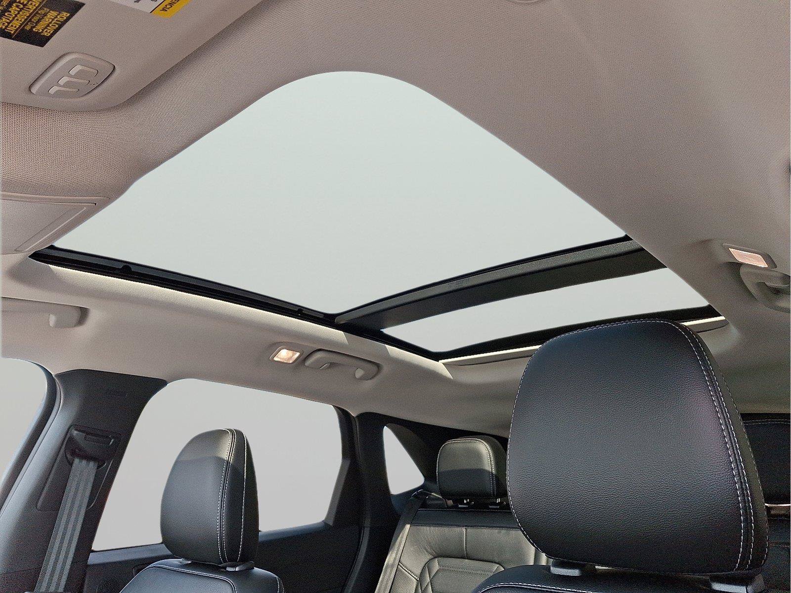 New 2024 Ford Escape SE w/ PHEV Premium Package FWD image 10