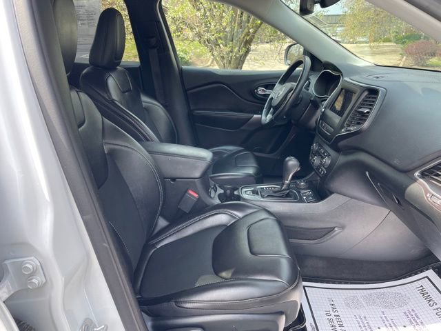 Used 2019 Jeep Cherokee Latitude Plus w/ Comfort/Convenience Group image 29
