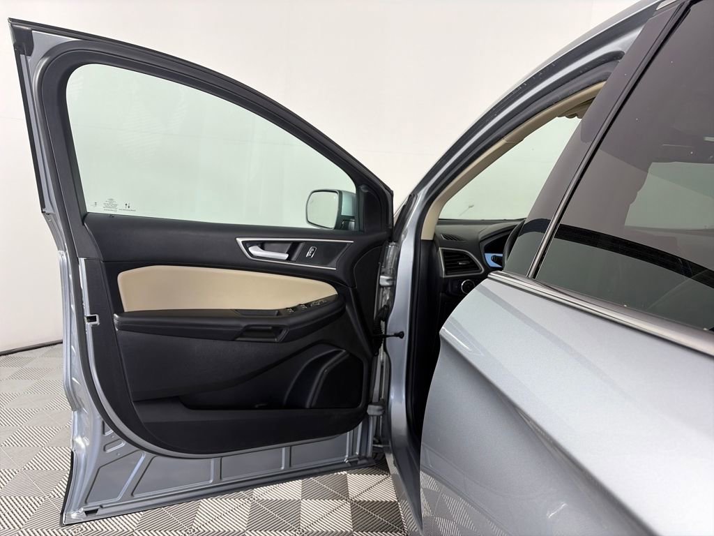 Used 2024 Ford Edge SEL image 10