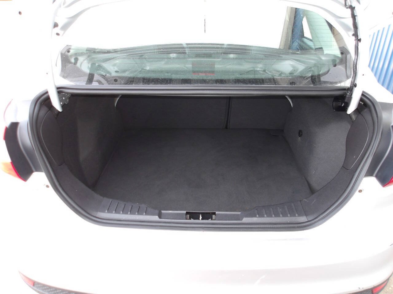 Used 2014 Ford Focus SE w/ Equipment Group 201A FWD image 24