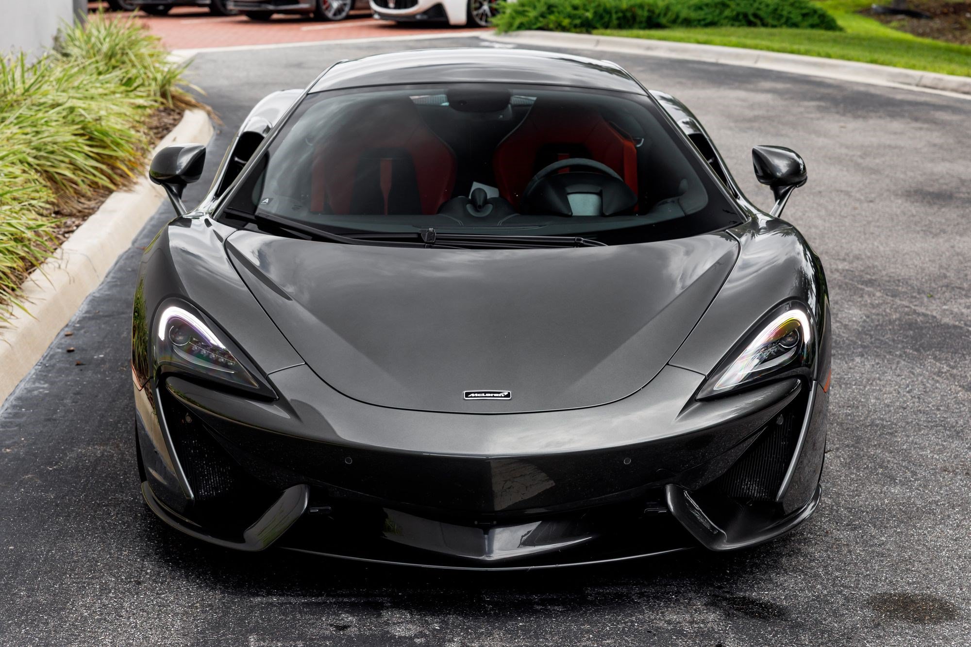 Used 2019 McLaren 570S Coupe RWD image 8