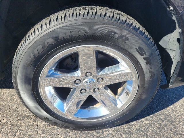 Used 2015 RAM 1500 Express image 17