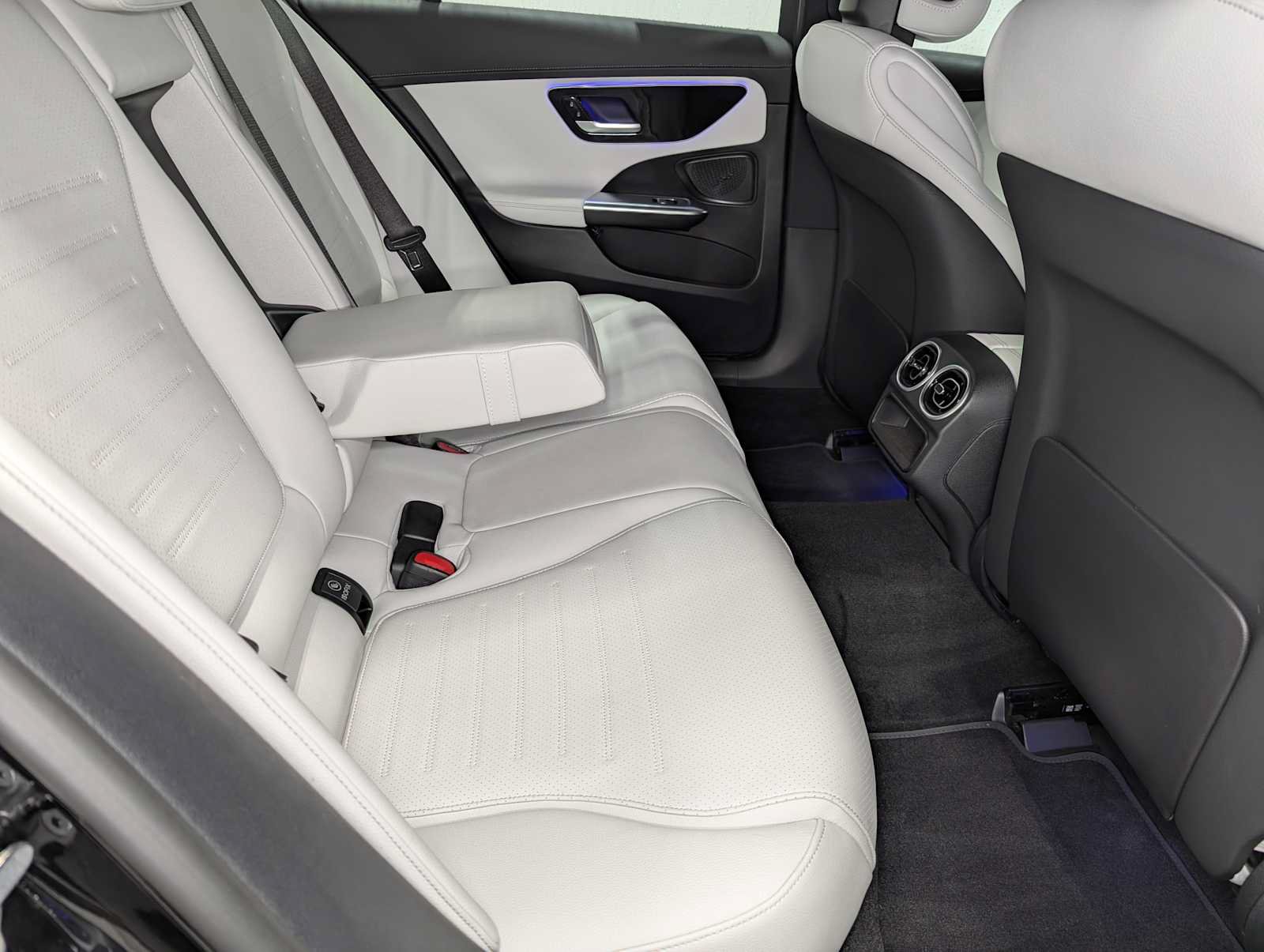 Certified 2023 Mercedes-Benz C 300 4MATIC Sedan image 37