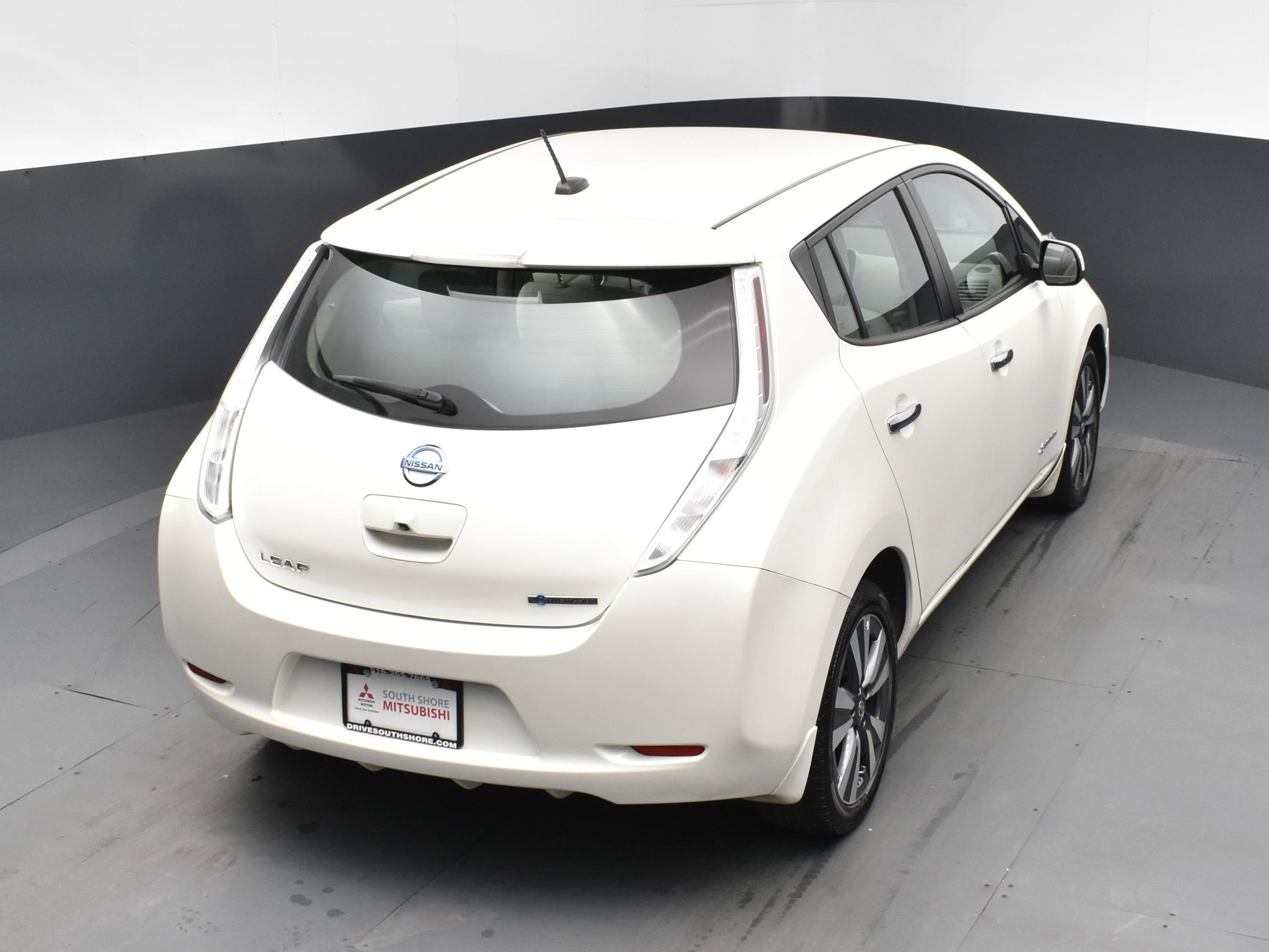 Used 2017 Nissan Leaf SV FWD image 19