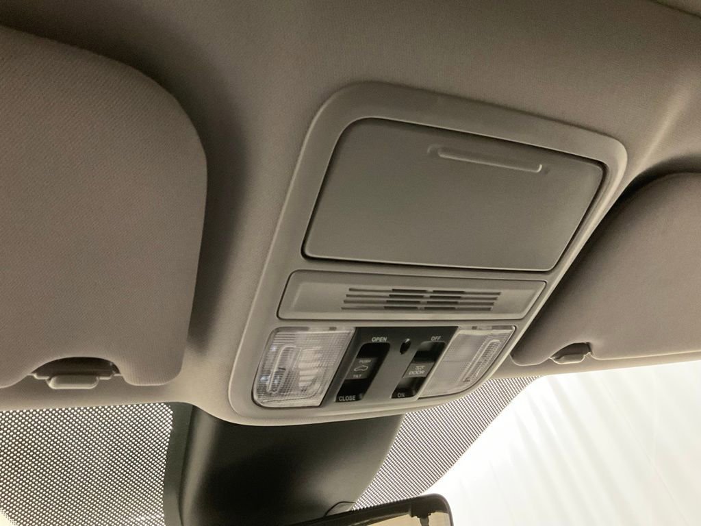 Used 2024 Honda Odyssey EX-L image 24