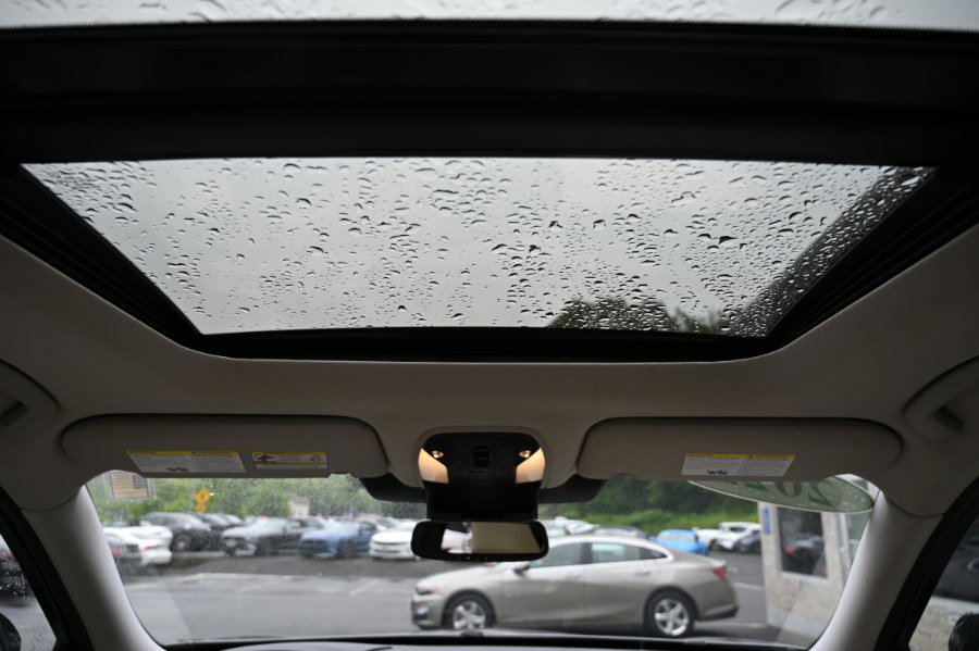 Used 2022 INFINITI QX60 Luxe w/ Cargo Package image 18