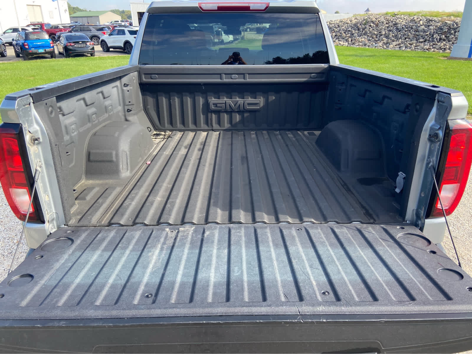 Used 2024 GMC Sierra 1500 Elevation AWD/4WD image 7