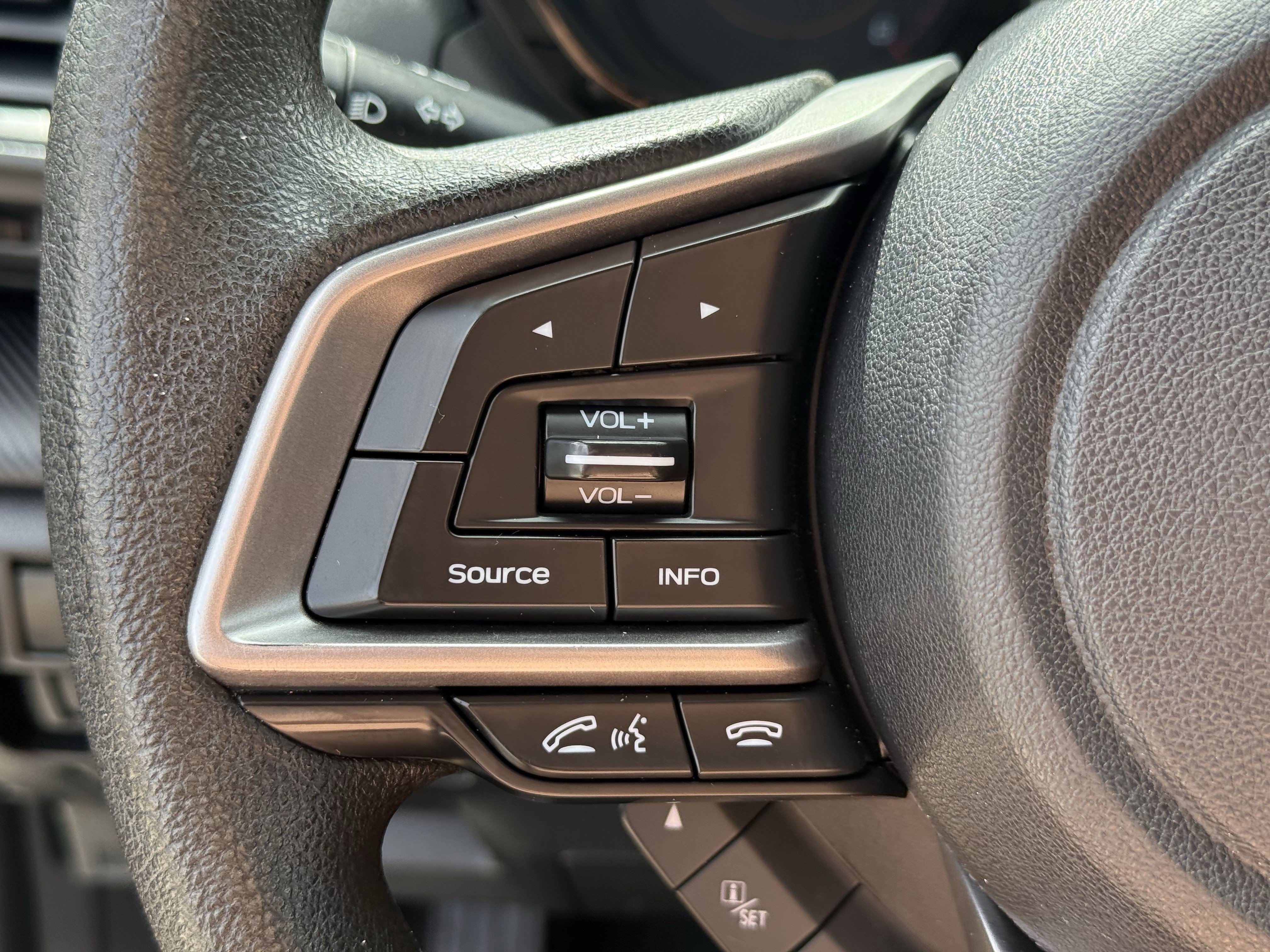 Used 2019 Subaru Crosstrek 2.0i w/ Eyesight System image 16