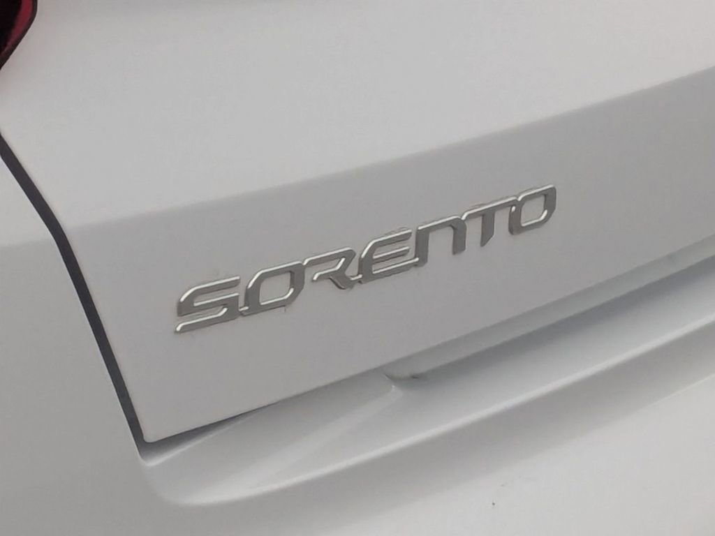 Used 2023 Kia Sorento SX image 11
