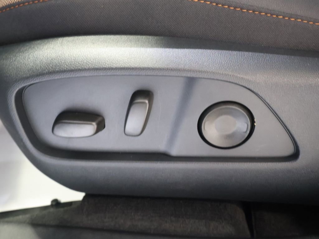 New 2026 Chevrolet Equinox ACTIV w/ Safety and Technology Package image 13