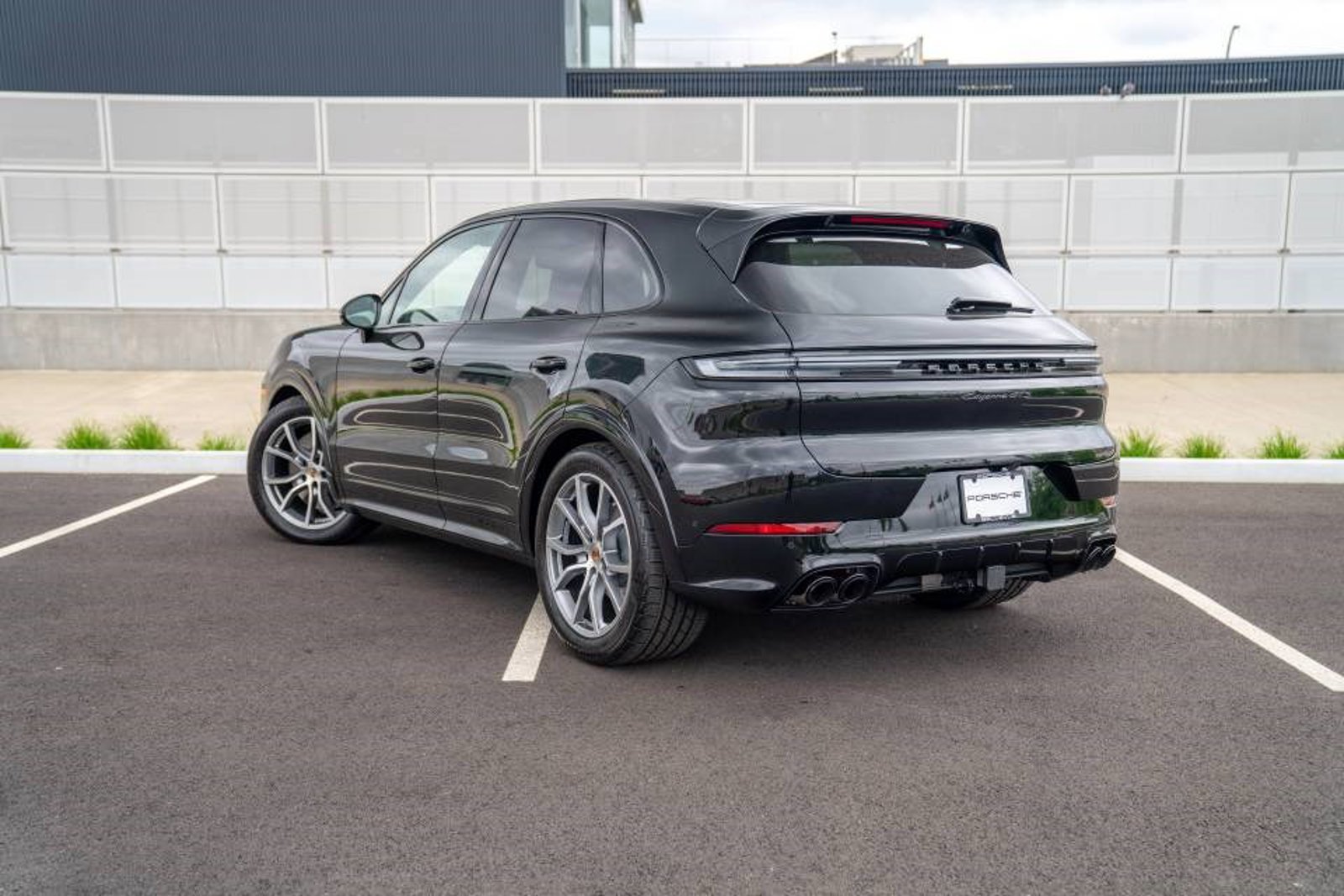 New 2026 Porsche Cayenne GTS AWD/4WD image 3