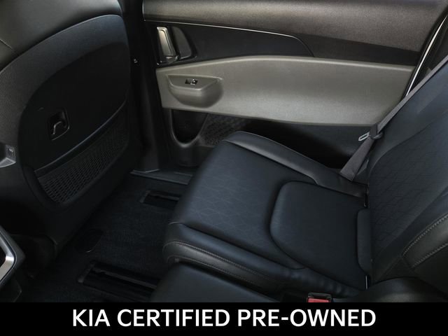 Certified 2025 Kia Carnival image 14