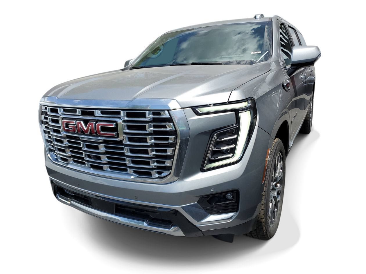 New 2026 GMC Yukon XL Denali w/ Denali Reserve Package AWD/4WD image 3
