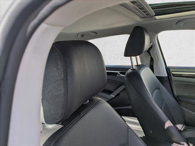 Used 2019 Volkswagen Passat 2.0T SE R-Line image 15