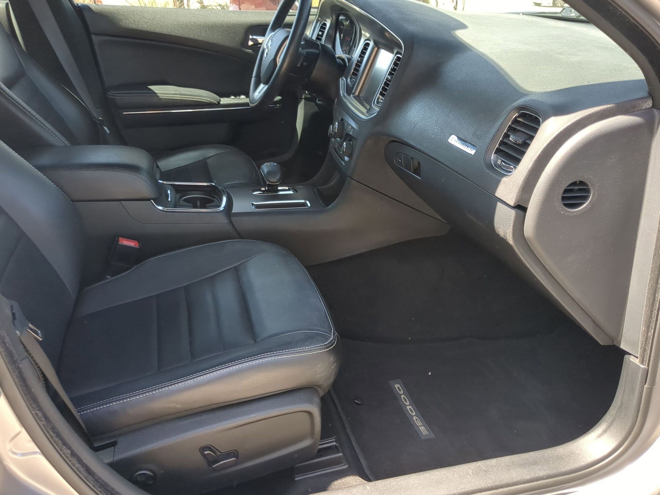 Used 2014 Dodge Charger SXT Plus image 23