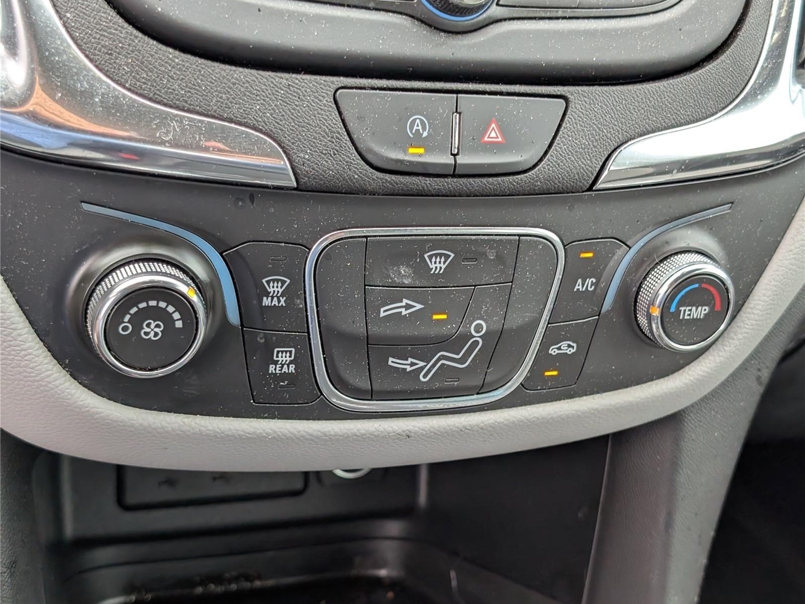 Used 2024 Chevrolet Equinox LS w/ Driver Confidence II Package AWD/4WD image 21