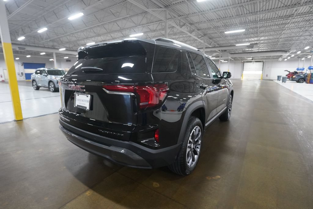 Used 2025 GMC Terrain Elevation w/ Elevation Premium Package AWD/4WD image 13