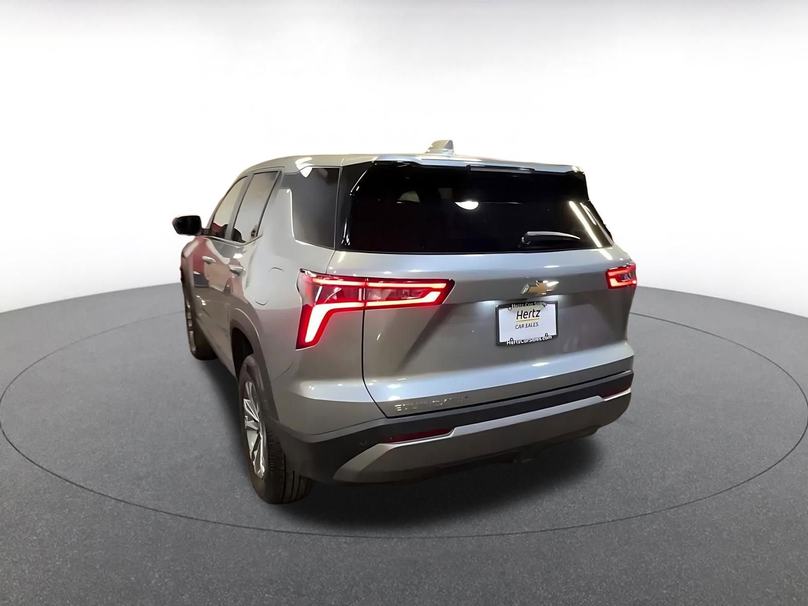 Used 2025 Chevrolet Equinox LT image 11