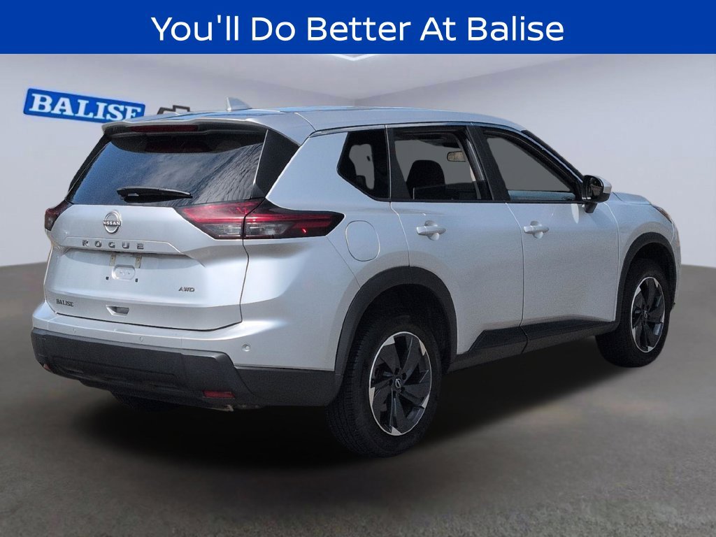 Used 2025 Nissan Rogue SV AWD/4WD image 4