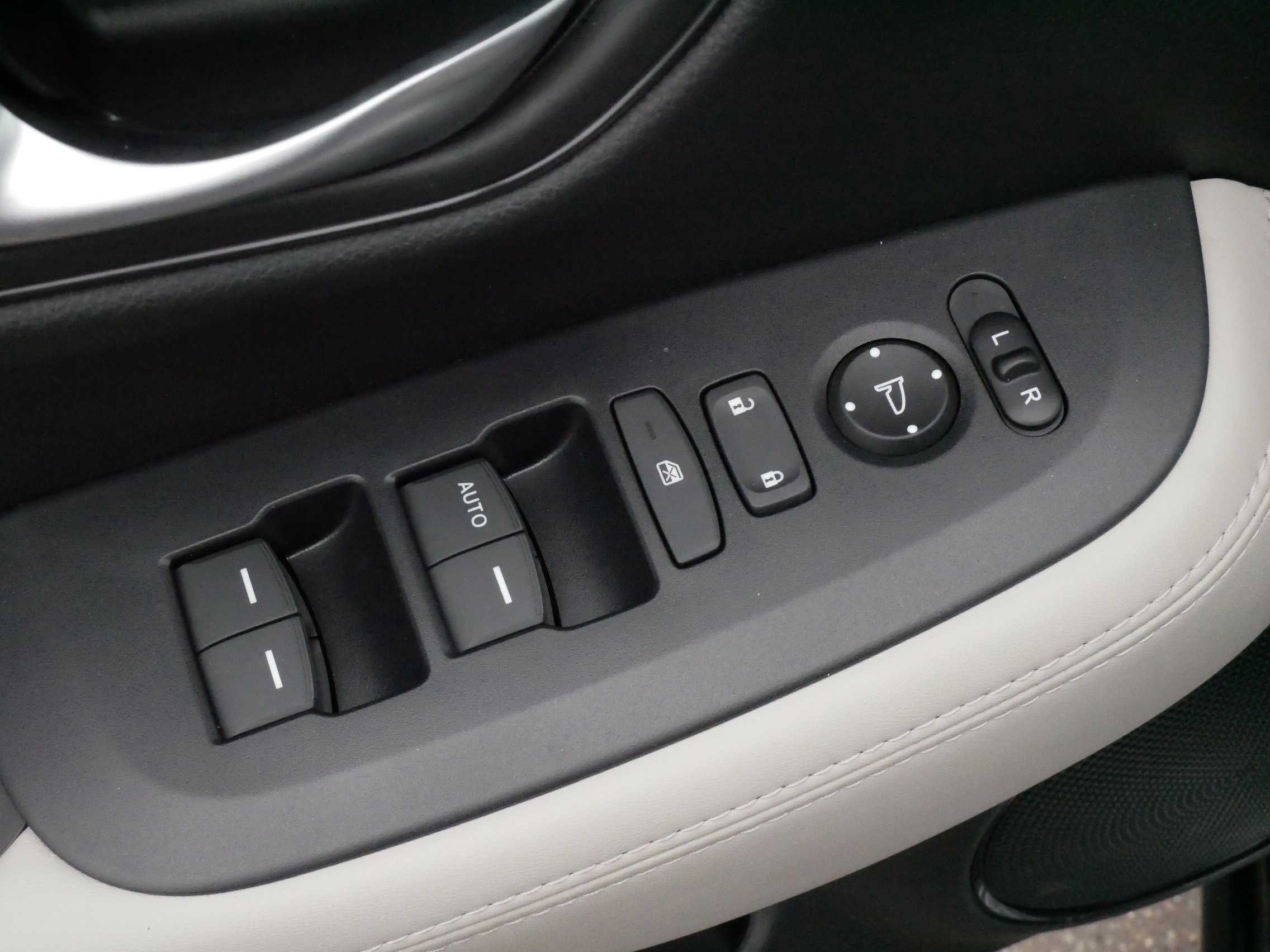 Used 2026 Honda HR-V LX image 19