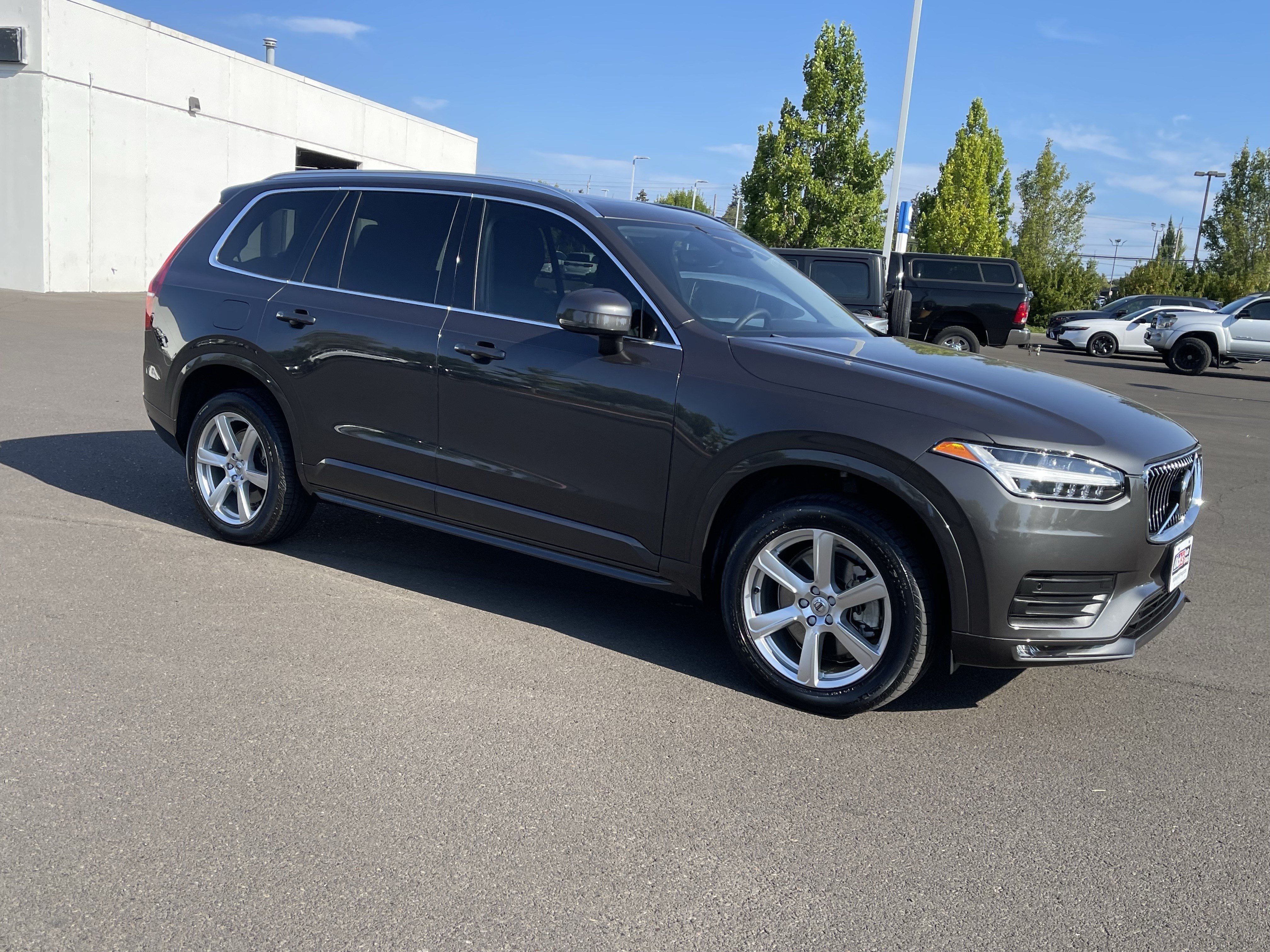 Used 2023 Volvo XC90 B5 Core AWD/4WD image 7